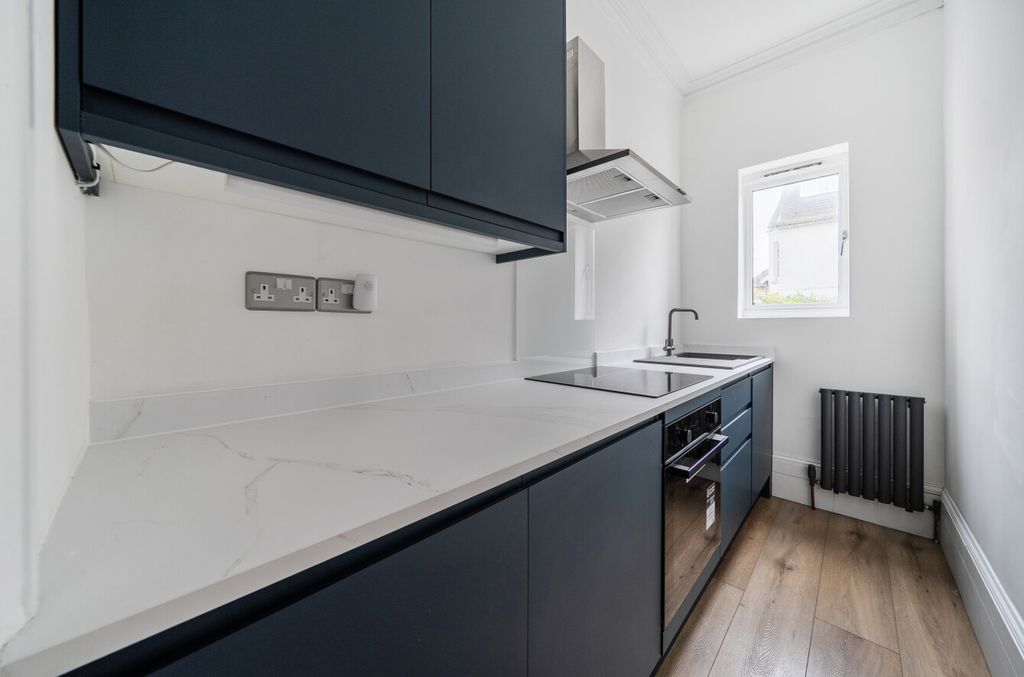 Property photo 3 of 12 1471641-6-6A26c7A...
