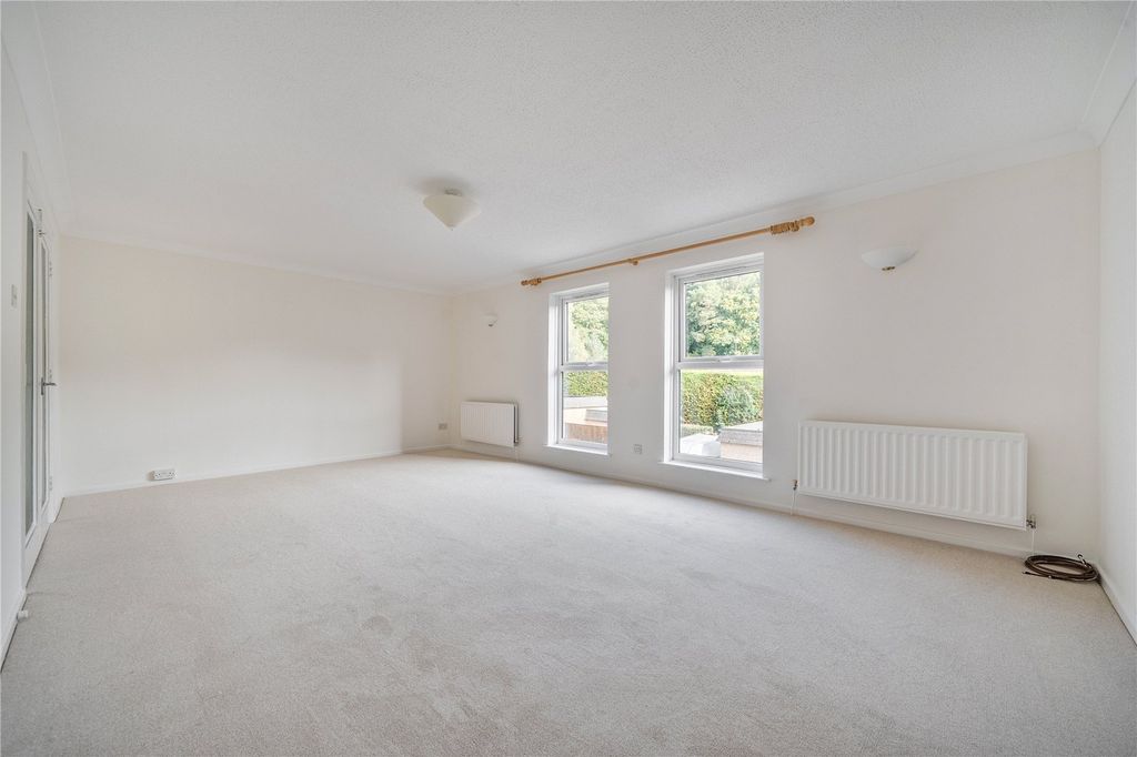 Property photo 2 of 14 Picture No. 07
