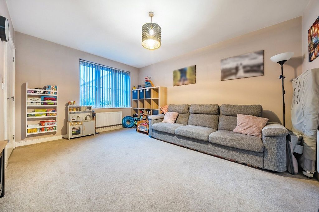 Property photo 3 of 17 Picture No. 13