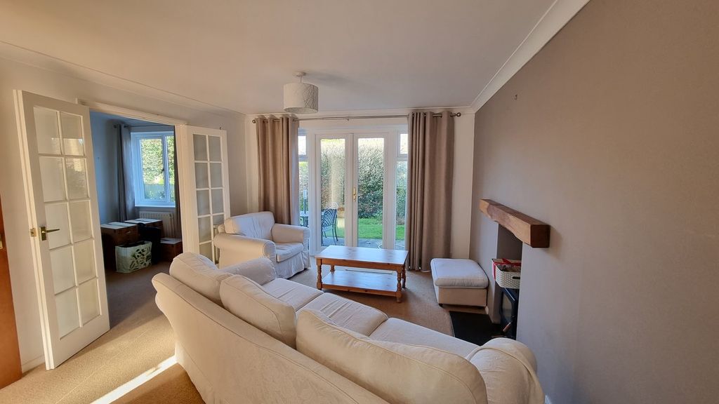 Property photo 3 of 12