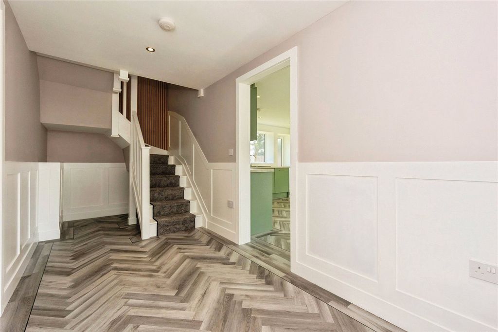 Property photo 3 of 22 Picture No. 16