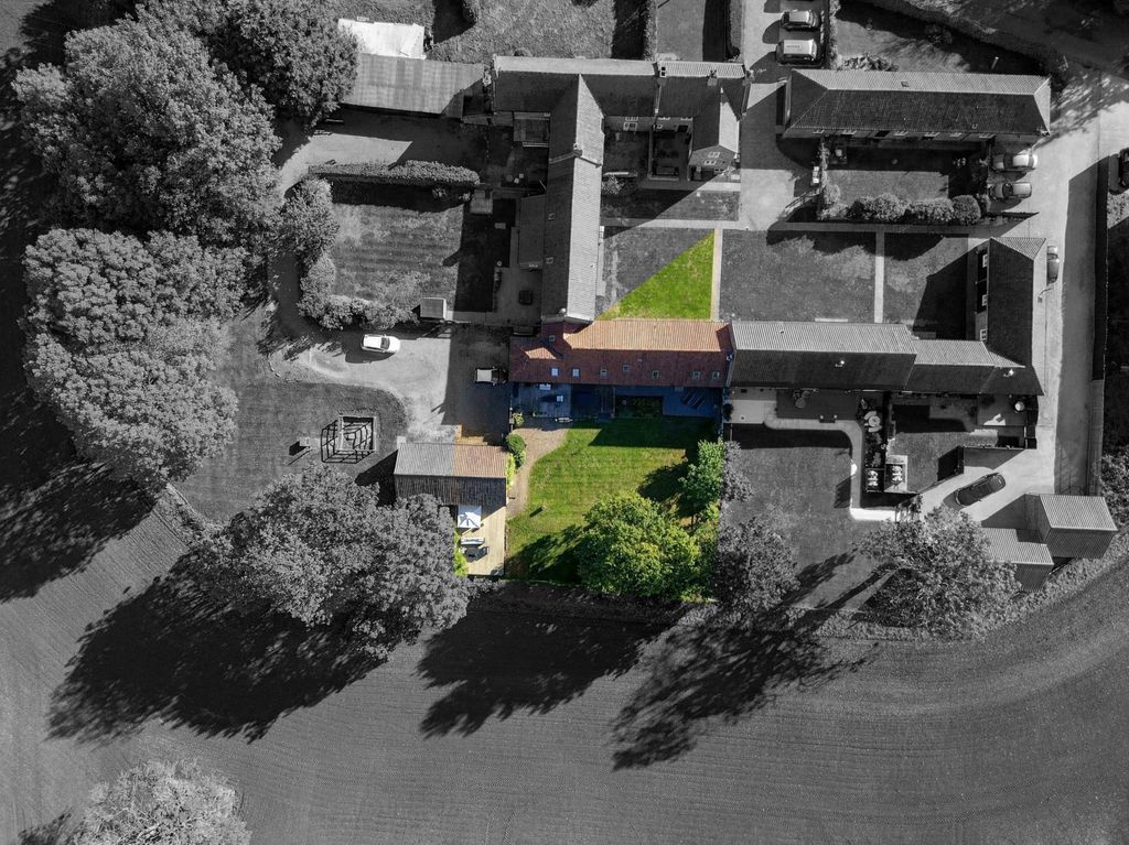 Property photo 2 of 55