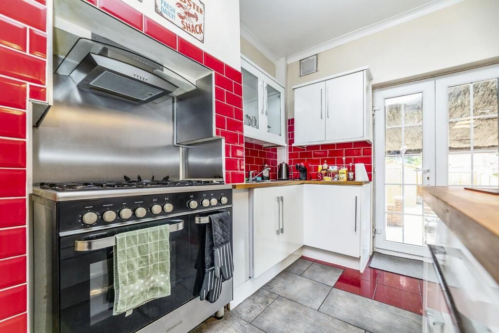 Property photo 3 of 8 Dining Kitchen