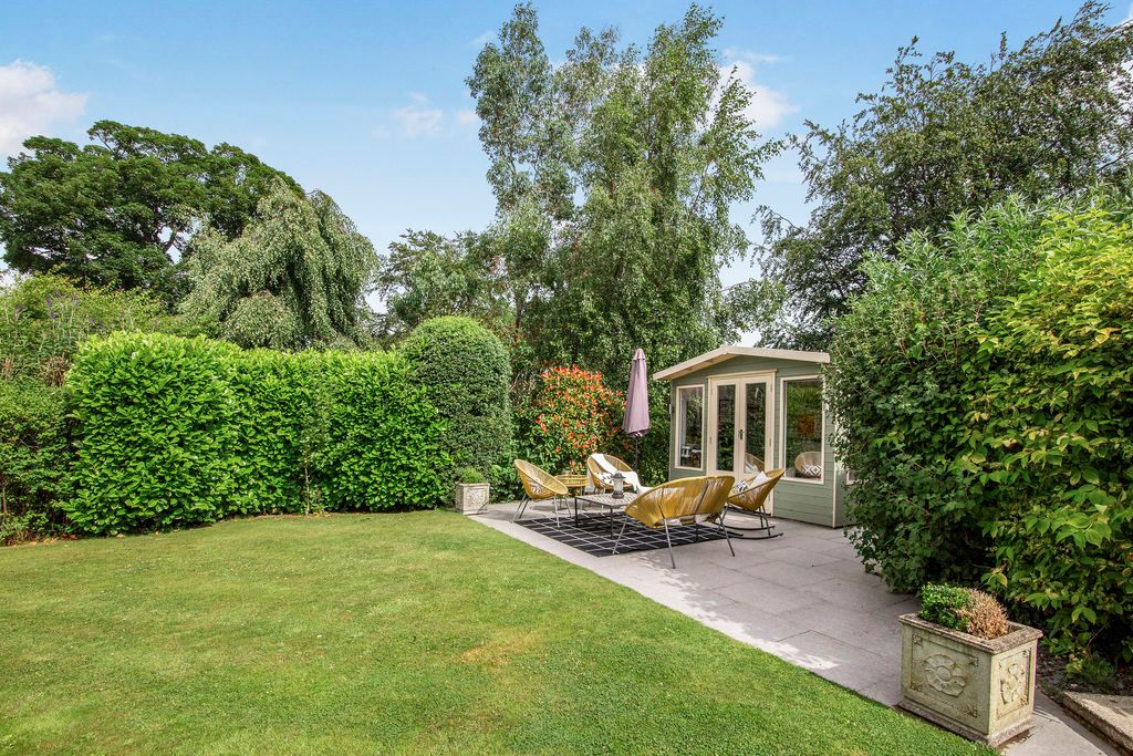 Property photo 3 of 16 Photo 10