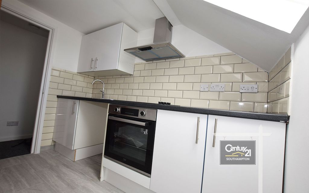 Property photo 1 of 3
