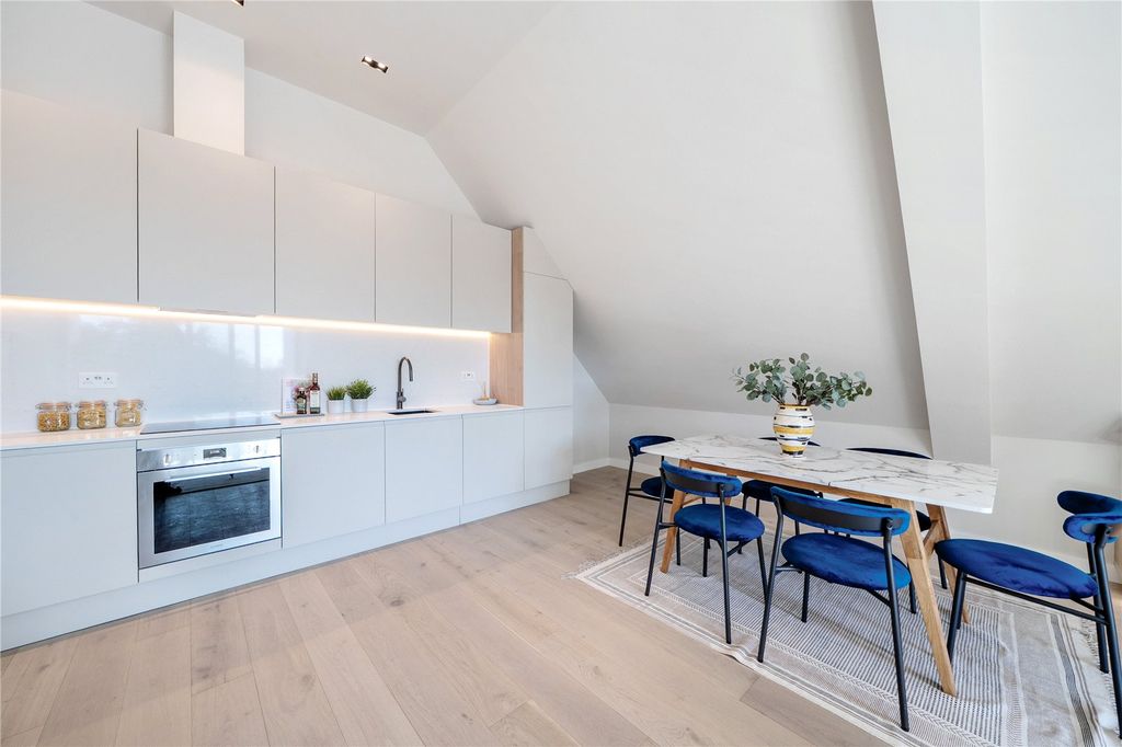 Property photo 2 of 10 Picture No. 15