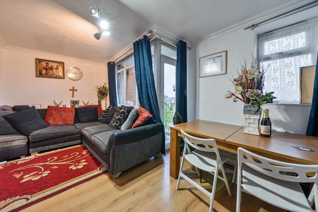 Property photo 3 of 14 1395478-7-69690E7...