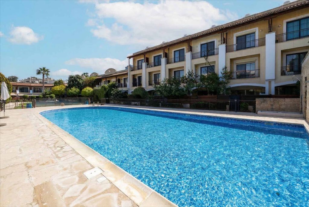 Property photo 1 of 27