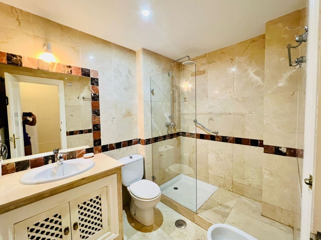 Property photo 3 of 9