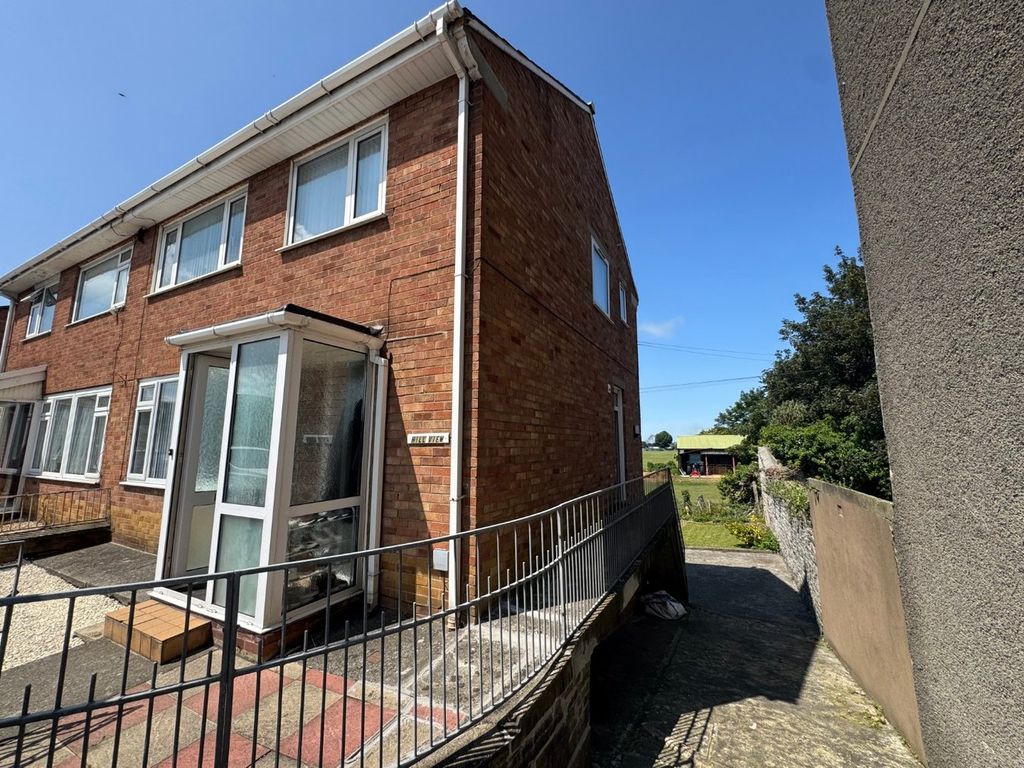 Property photo 1 of 36