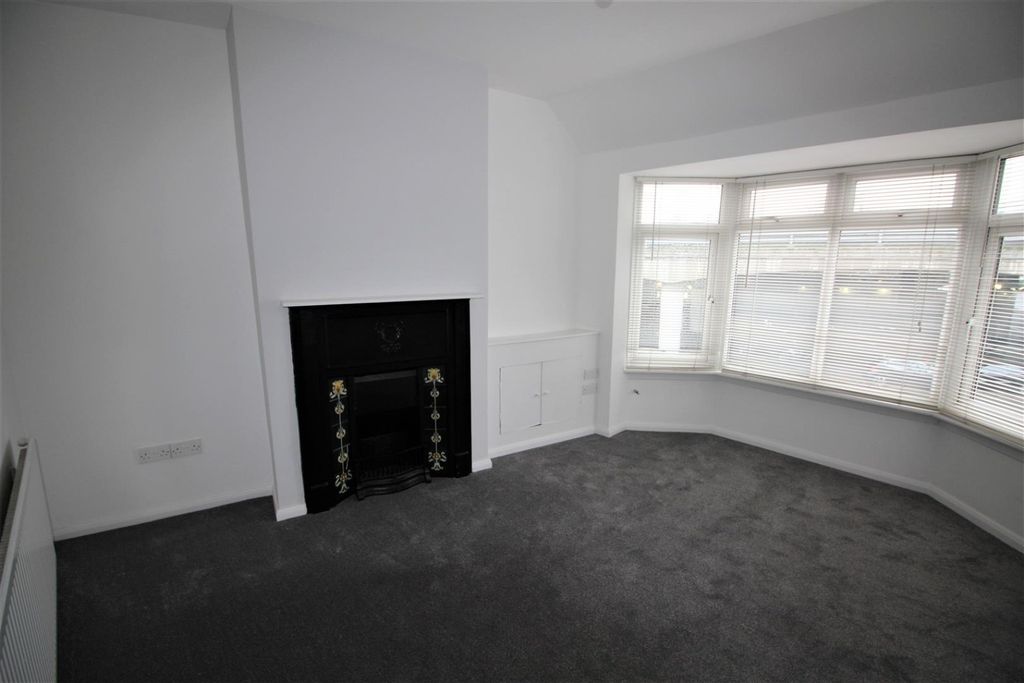 Property photo 2 of 6 4278412