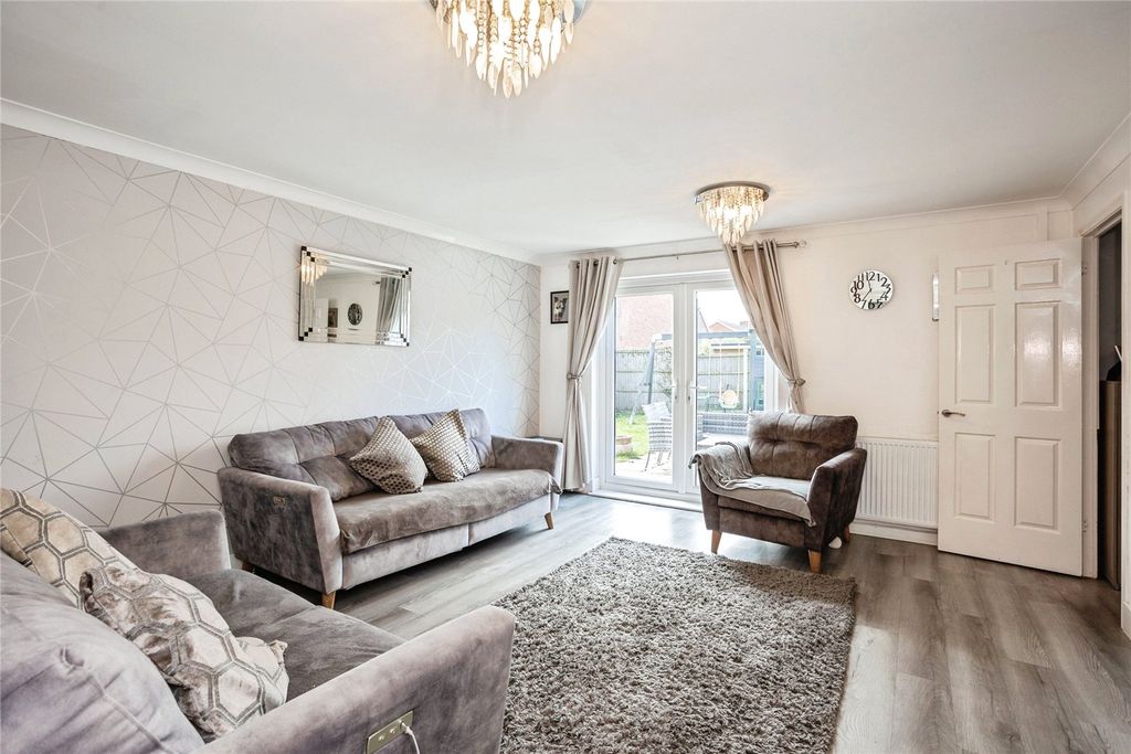 Property photo 2 of 24 Picture No. 27