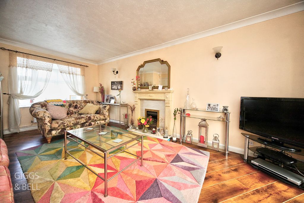 Property photo 2 of 22 4396961