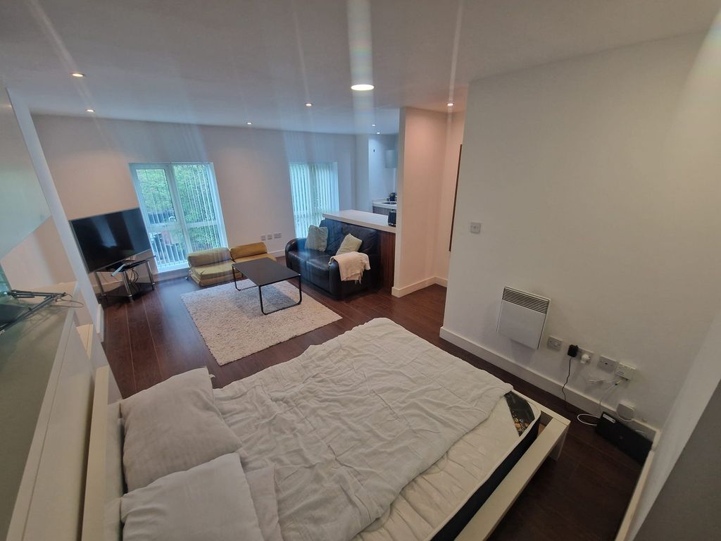 Property photo 3 of 6