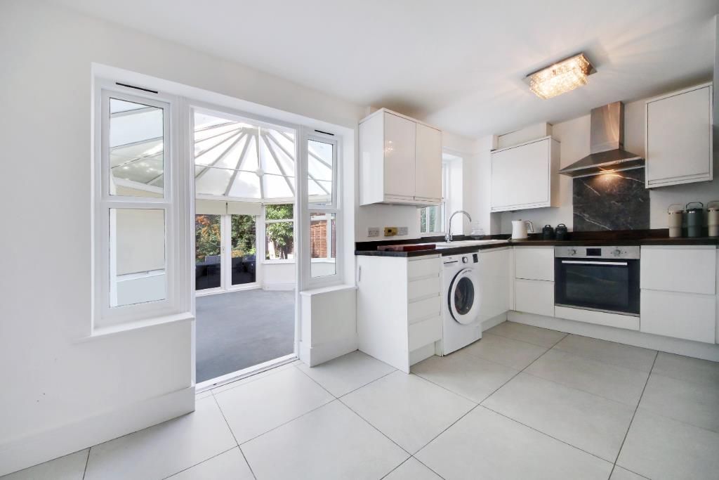 Property photo 2 of 13 Kitchen Dinerdp (Portal Size).Jpg