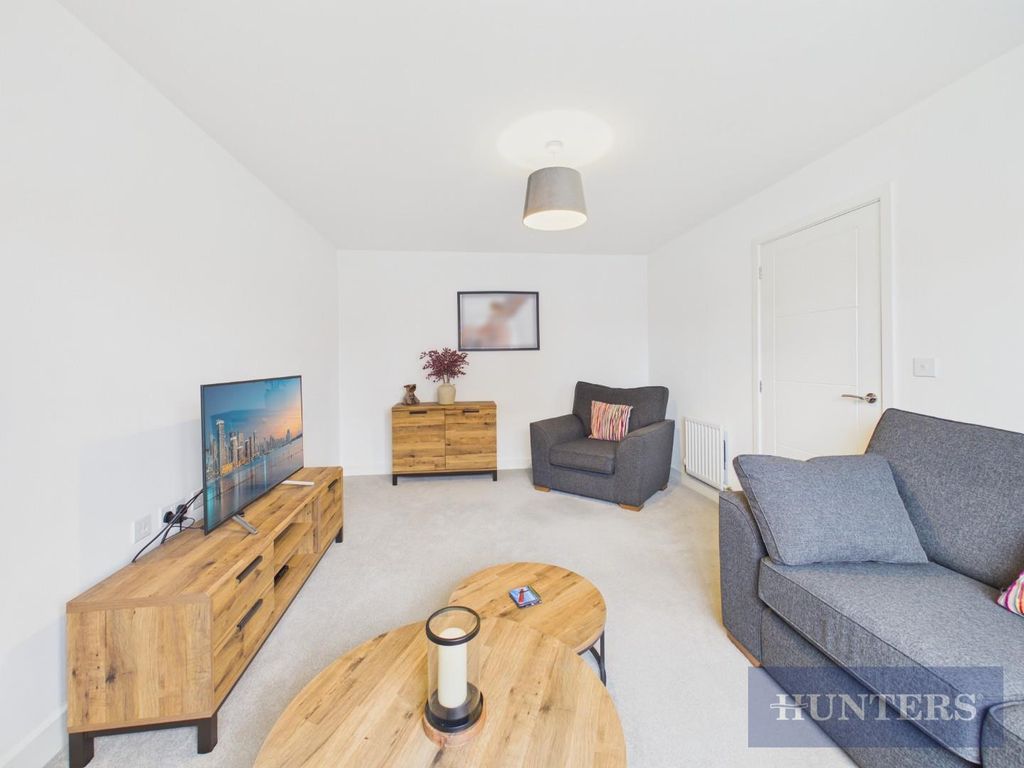 Property photo 2 of 22 Cam05316G0-Pr0355-Still003.Jpg