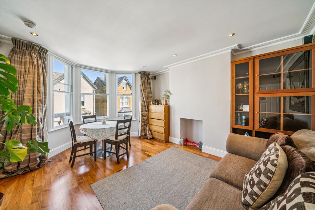 Property photo 2 of 16 Image