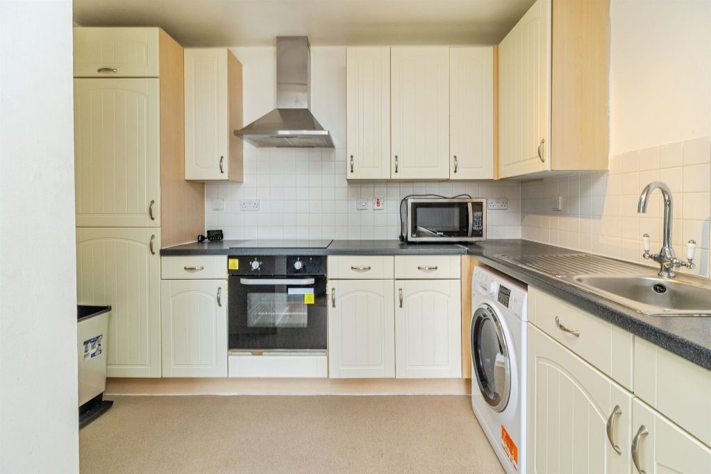 Property photo 3 of 13