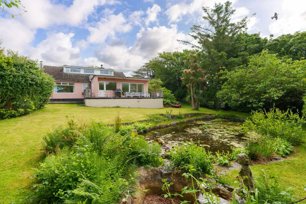 Property photo 1 of 27