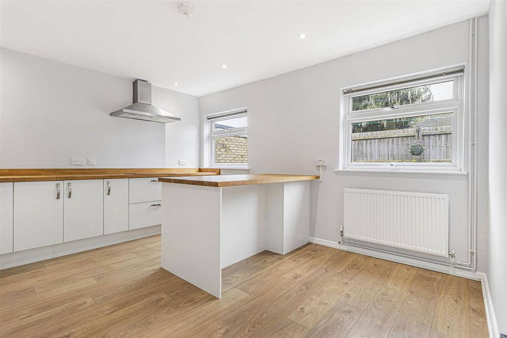 Property photo 3 of 17 22_73339.Jpg
