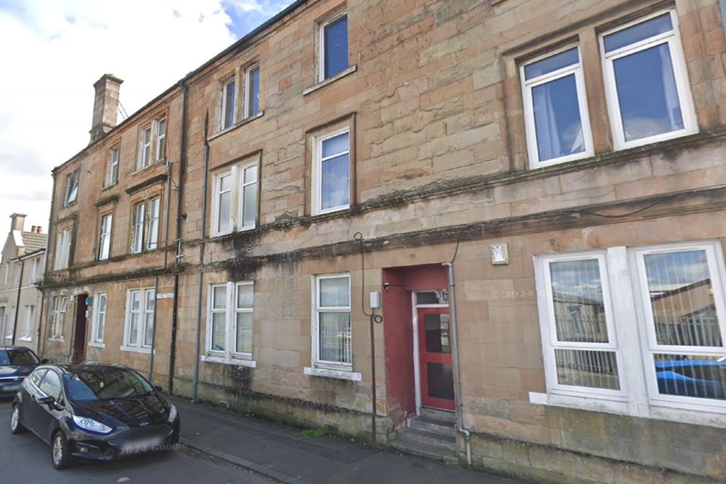 Property photo 1 of 3