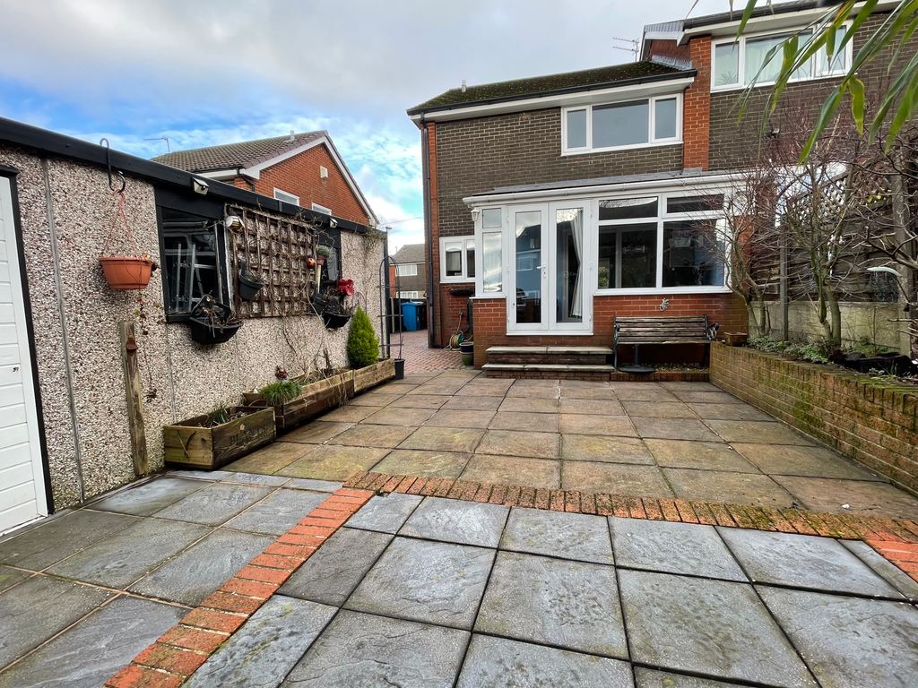 Property photo 3 of 21 Photo 23