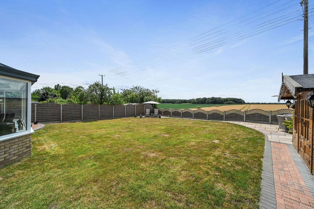 Property photo 3 of 21 4638722