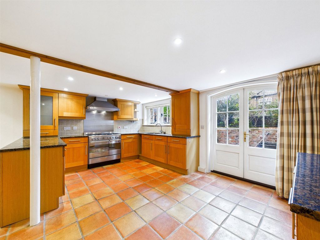 Property photo 3 of 17 Picture 3