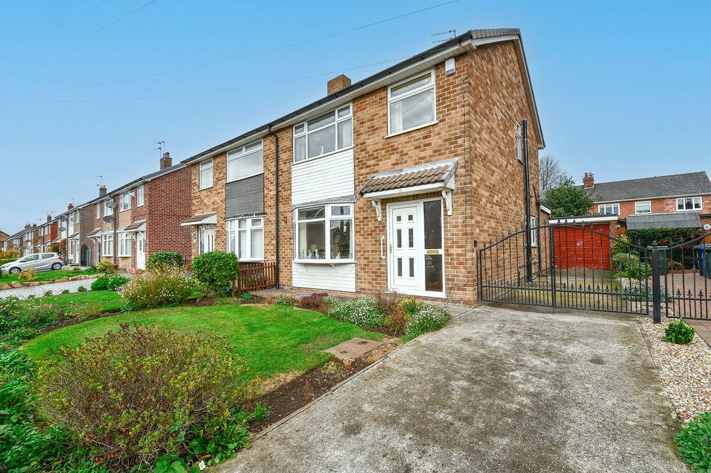 Property photo 1 of 13 Front