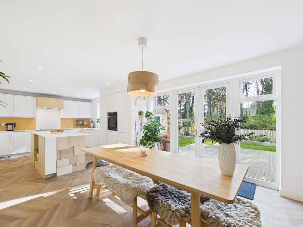 Property photo 2 of 37 4563154