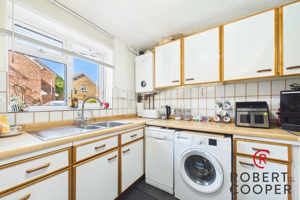 Property photo 2 of 8 Picture No. 16