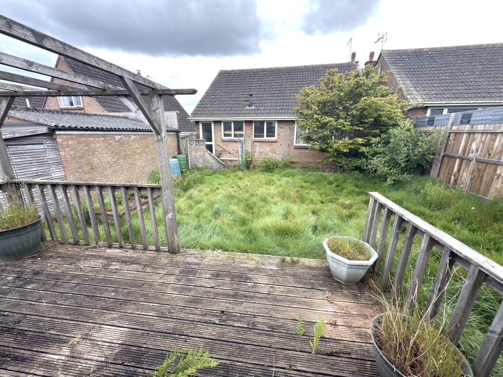 Property photo 3 of 12