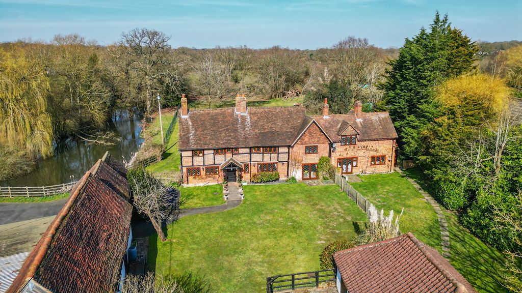 Property photo 1 of 18