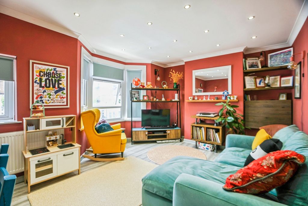 Property photo 1 of 19 Reception Room