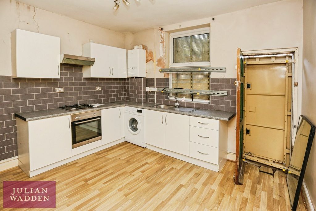 Property photo 2 of 9 Picture No. 03