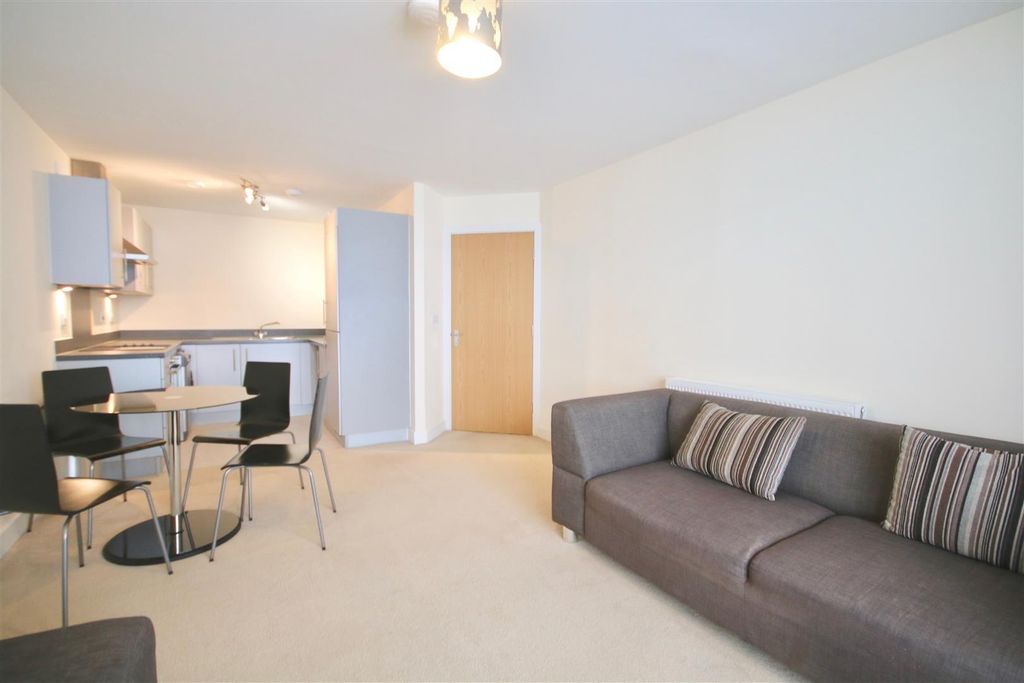 Property photo 3 of 12 5ii1Xhghrkunggb-Z6Suwq.Jpg