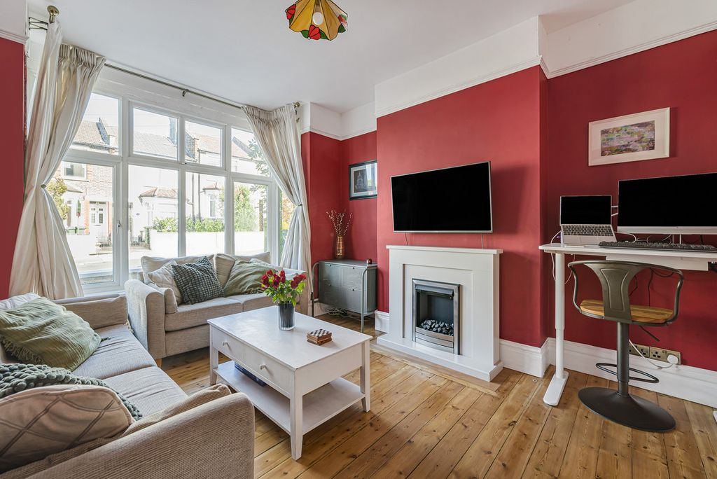 Property photo 2 of 17