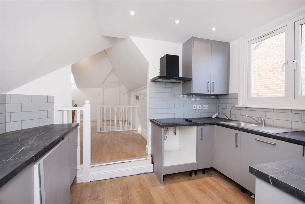 Property photo 3 of 12 Helliwell & Co.