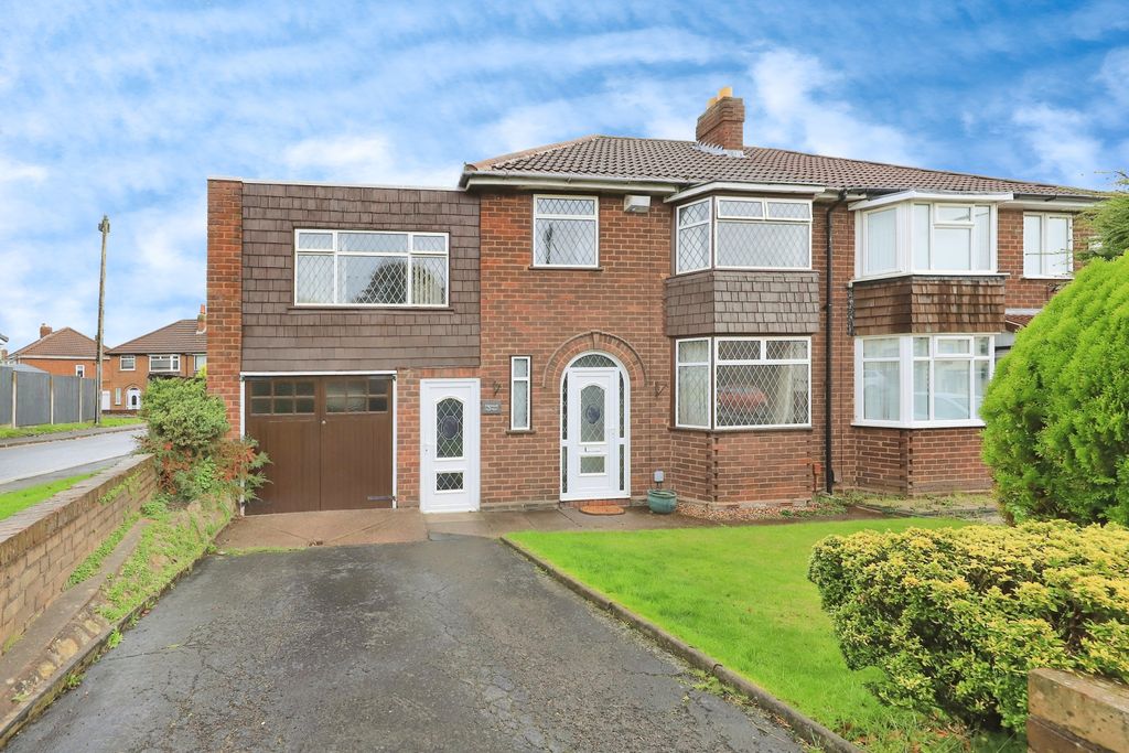 Property photo 1 of 25 Front