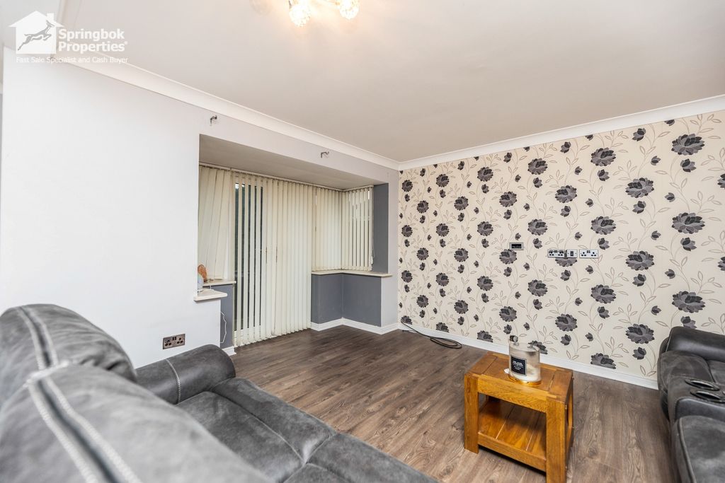 Property photo 3 of 22 Image 2