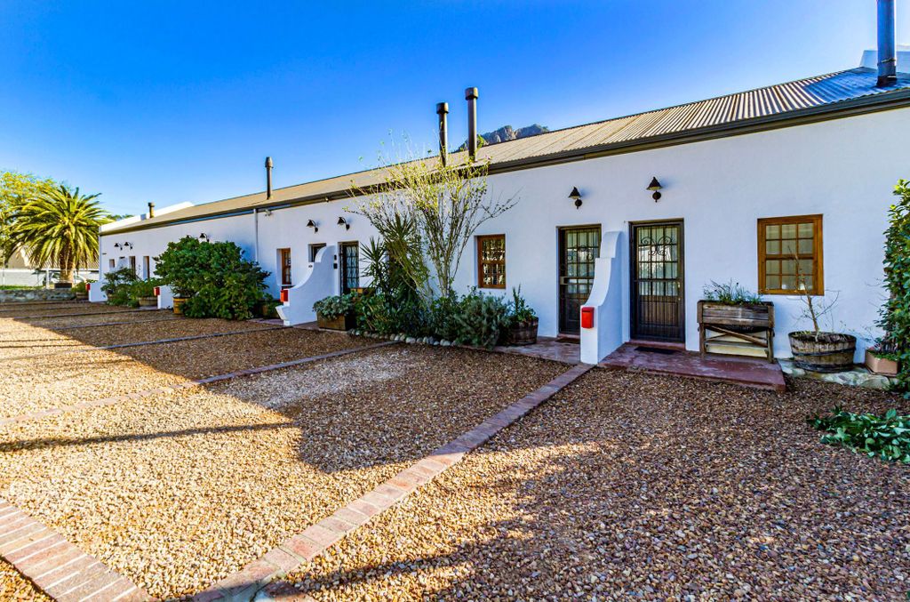 Property photo 1 of 27