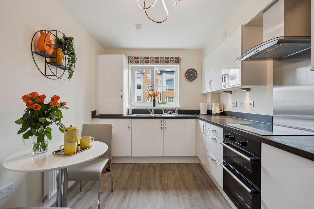 Additional image 6 of 2 bed flat for saleRollock Street, Stirling FK8