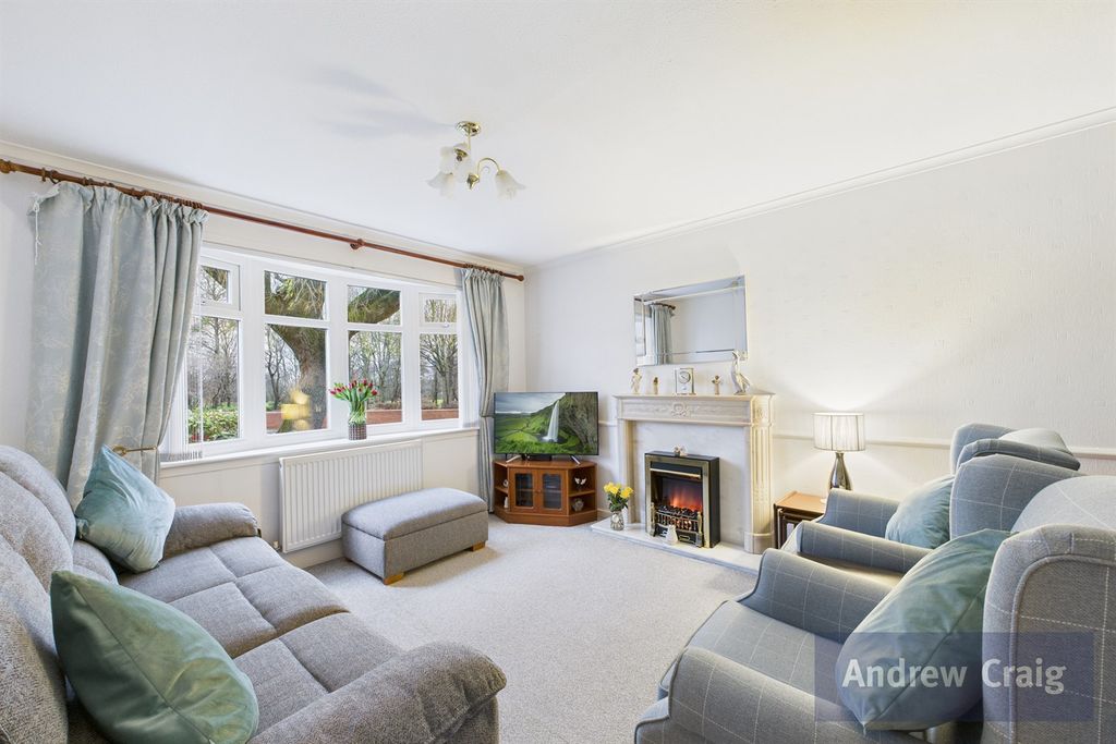 Property photo 2 of 14 Lounge/Diner