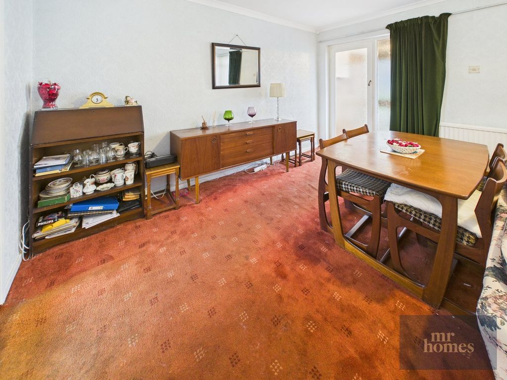 Property photo 3 of 36