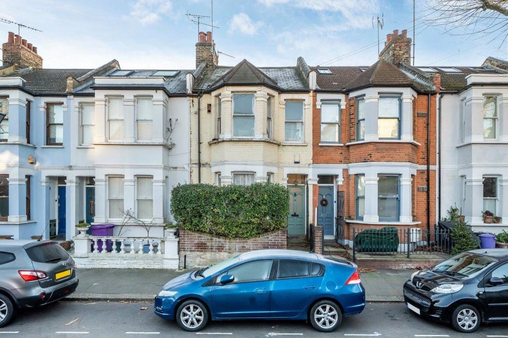 Property photo 1 of 10 Exterior