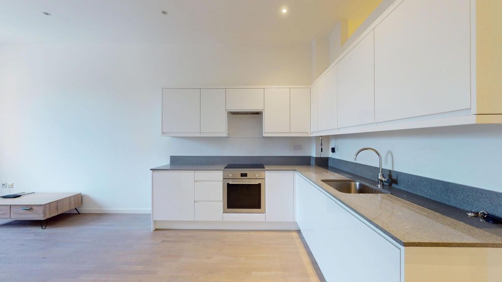 Property photo 2 of 14 Kitchen