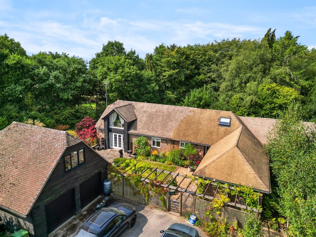 Property photo 1 of 31