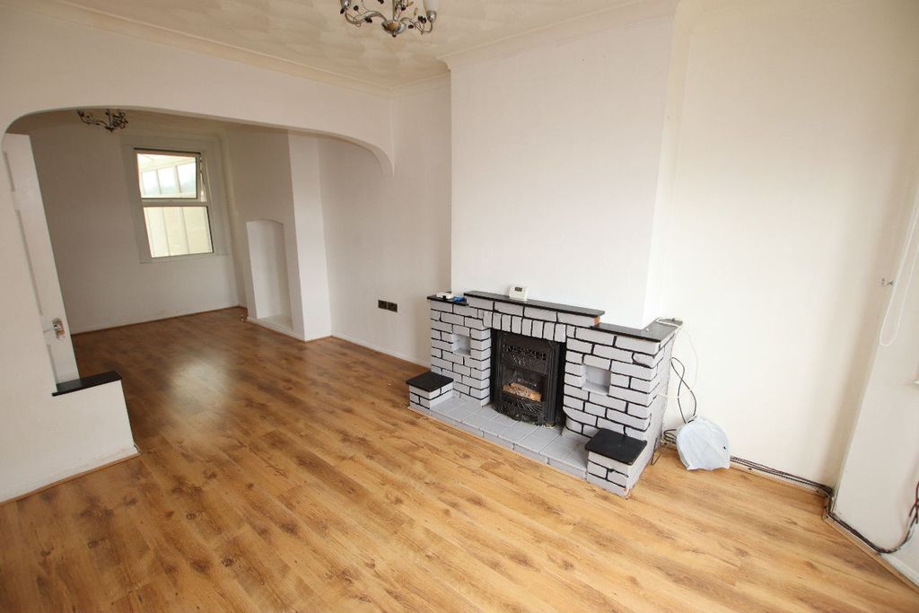 Property photo 3 of 13 Gallery