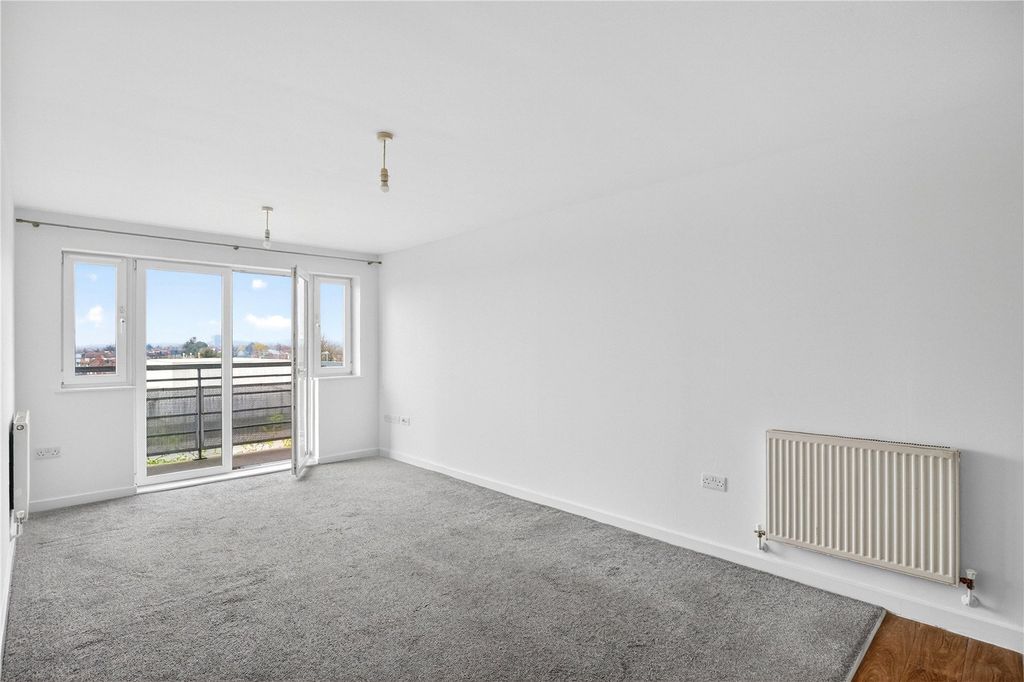 Property photo 2 of 11 Picture No. 03