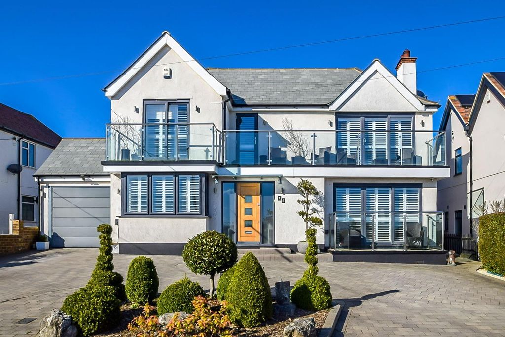 Property photo 1 of 43 Front